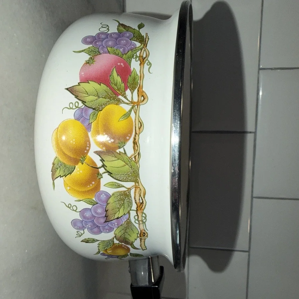 Set Of 2 vintage enamelware Saucepans With Fruit Motif OLA000‎